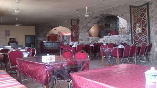 Trajan Guest House Al-Mughayer Екстериор снимка