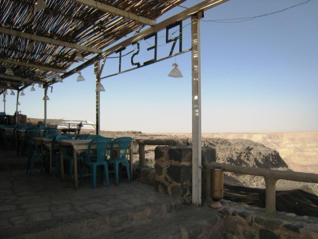 Trajan Guest House Al-Mughayer Екстериор снимка