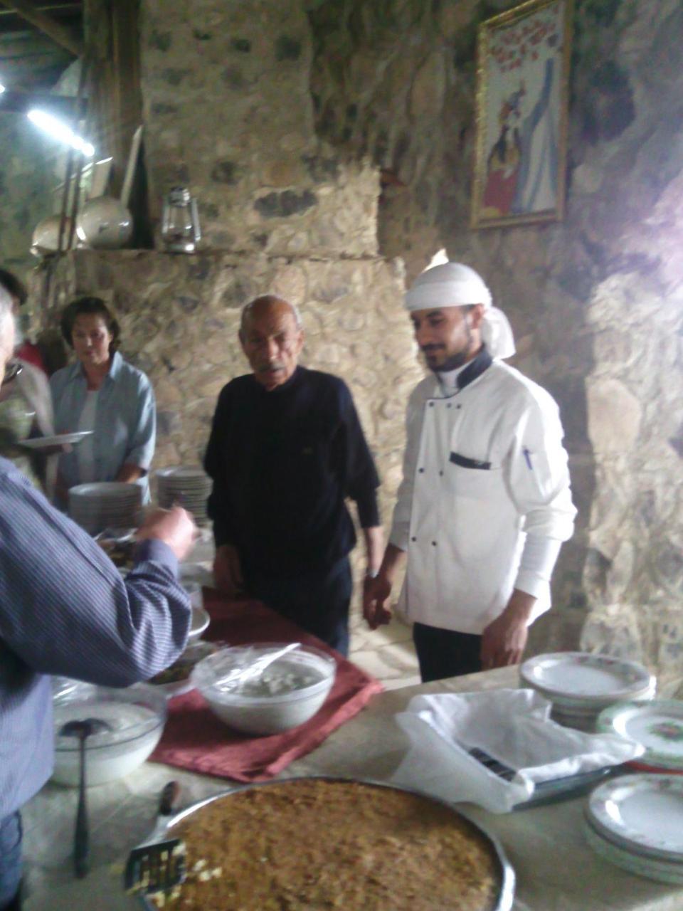 Trajan Guest House Al-Mughayer Екстериор снимка